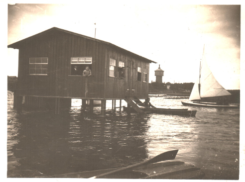 SC Sturmvogel Bootshaus bei Hochwasser